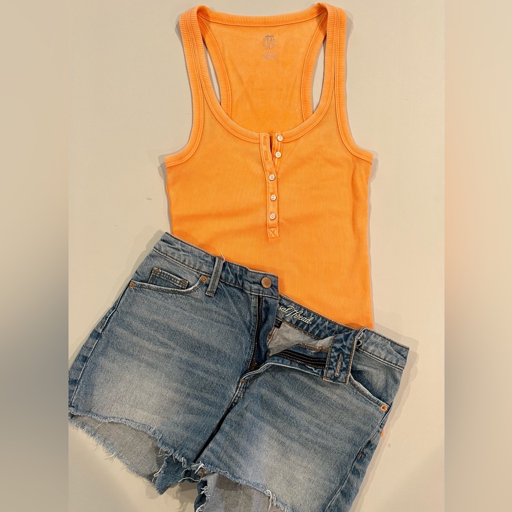 Aerie Tank & Universal Thread Cutoff Jean Shorts Size Small Tank Size 4 Shorts